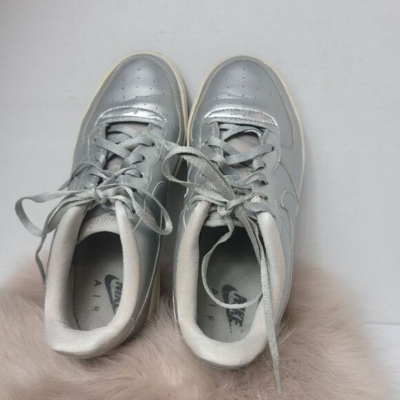 Nike Air Force 1 Liquid Metal Chrome Silver Sneakers 5 - Picture 8 of 10